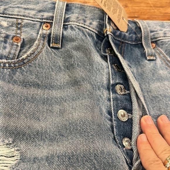 Levi’s 501 Distressed Denim Shorts 31 - Picture 12 of 12